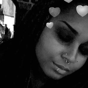 Meet your Posher, Mia